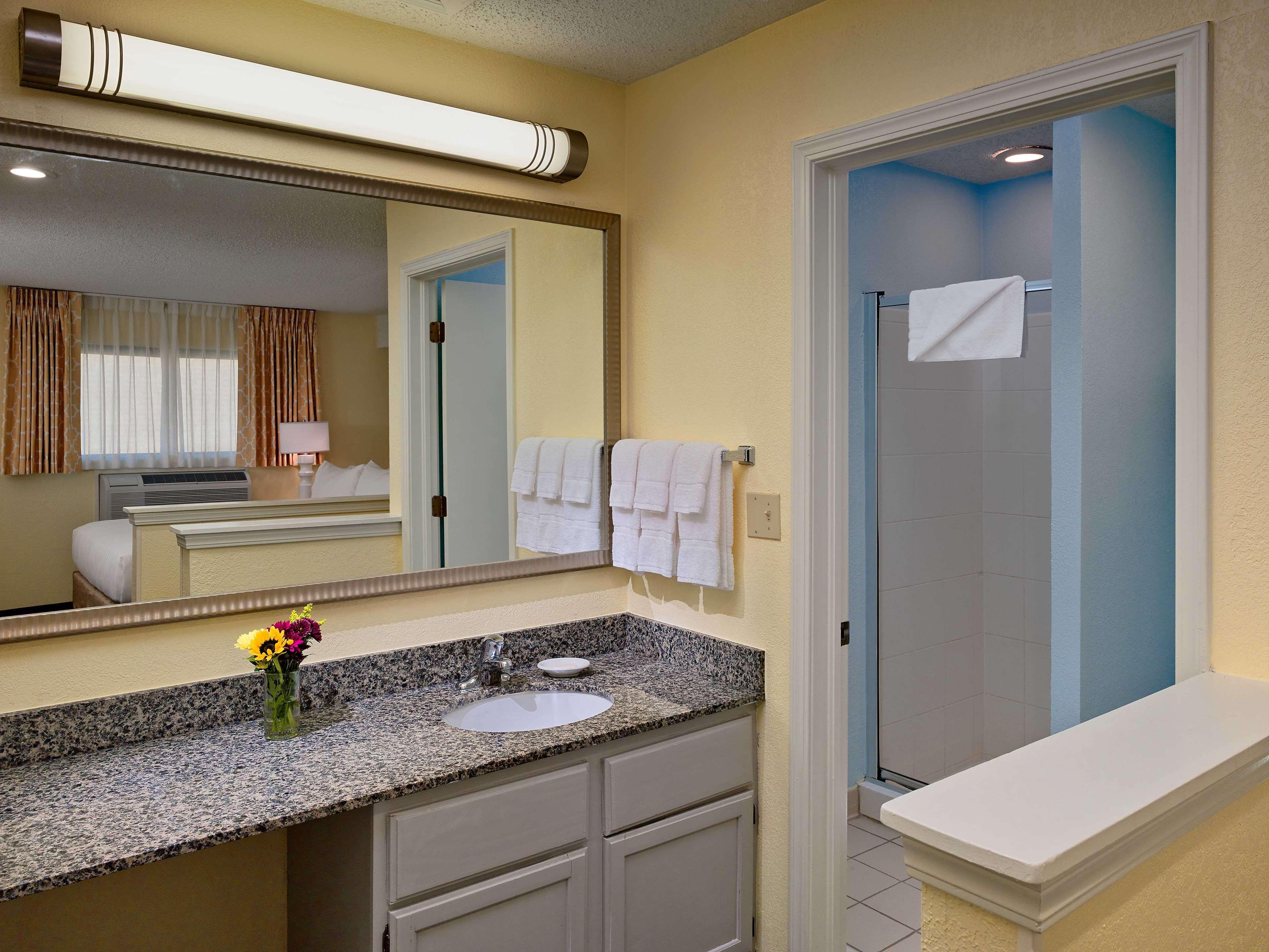 Sonesta Simply Suites Memphis East Poplar Pike מראה חיצוני תמונה
