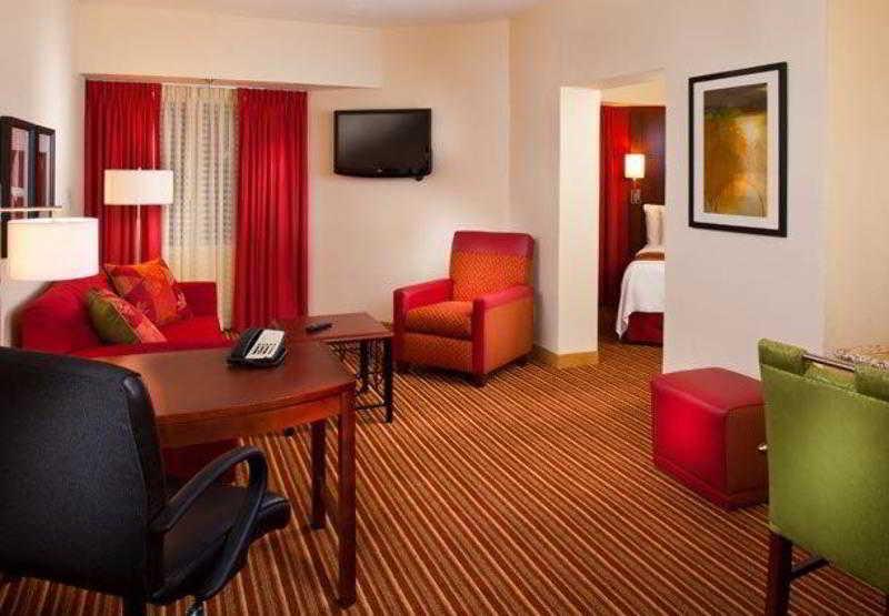 Sonesta Simply Suites Memphis East Poplar Pike מראה חיצוני תמונה