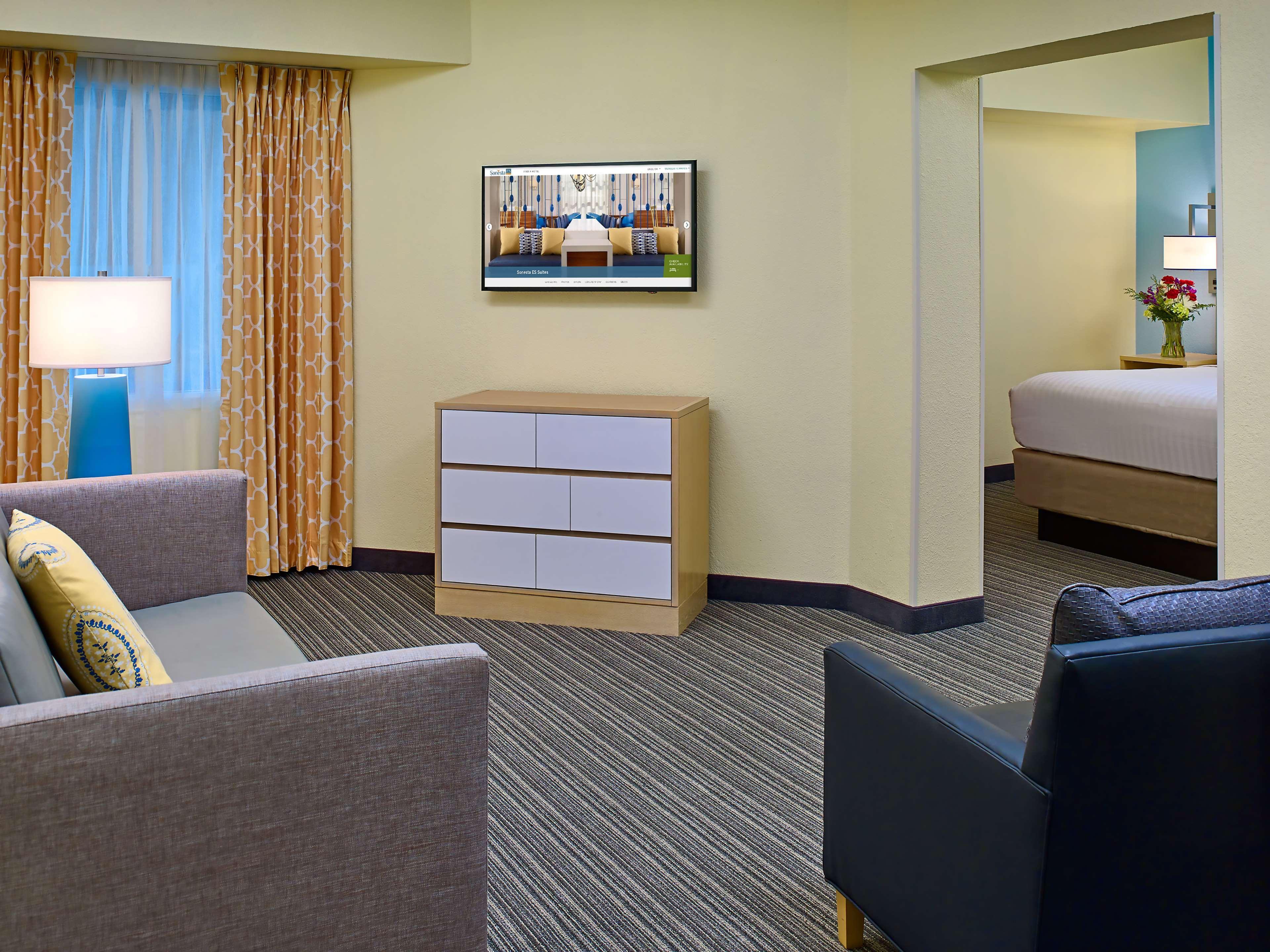 Sonesta Simply Suites Memphis East Poplar Pike מראה חיצוני תמונה
