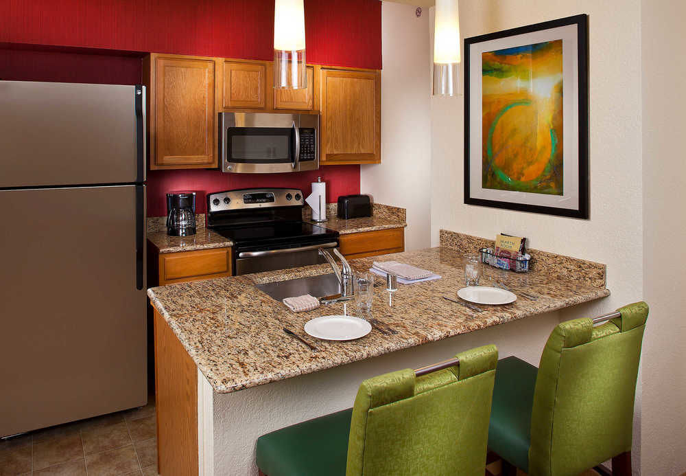 Sonesta Simply Suites Memphis East Poplar Pike מראה חיצוני תמונה