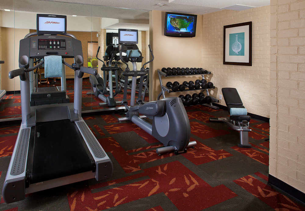 Sonesta Simply Suites Memphis East Poplar Pike מראה חיצוני תמונה