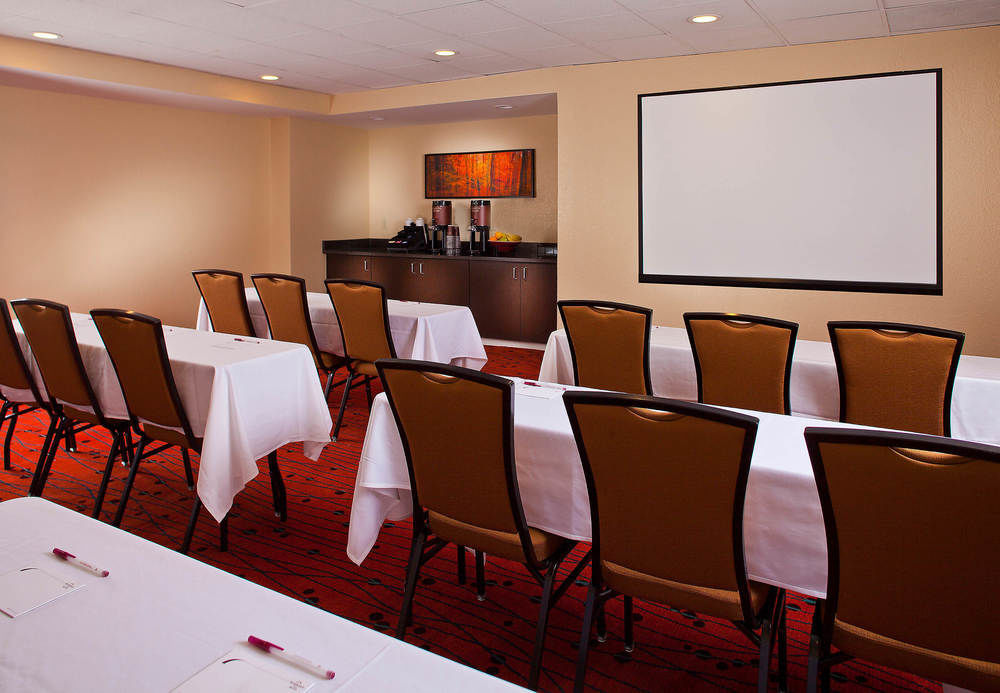 Sonesta Simply Suites Memphis East Poplar Pike מראה חיצוני תמונה