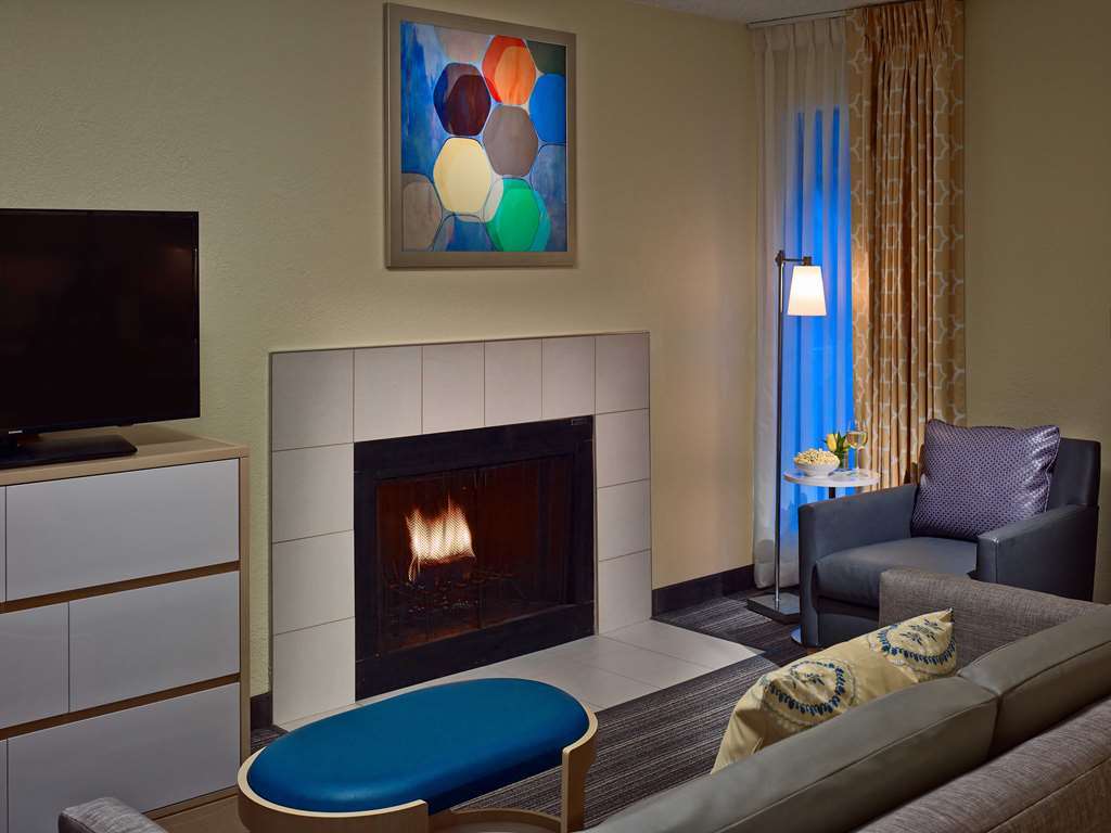 Sonesta Simply Suites Memphis East Poplar Pike חדר תמונה